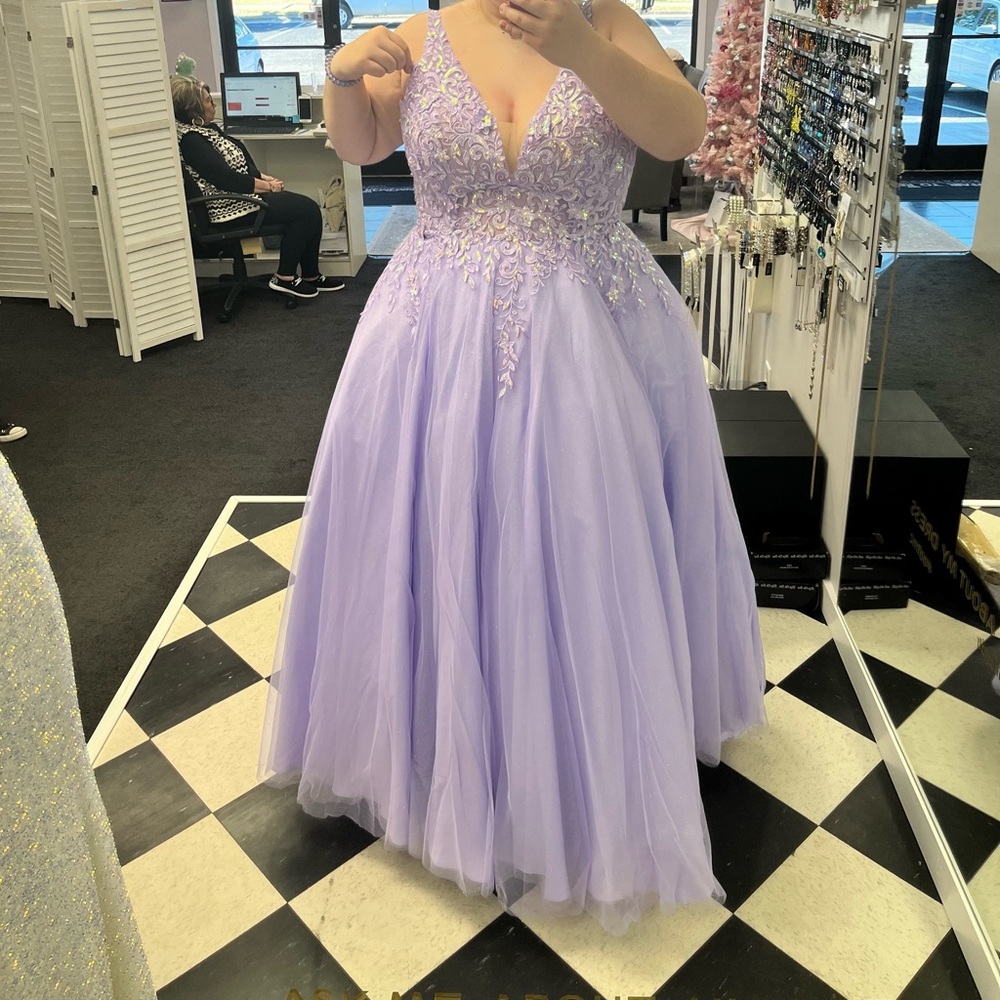JVN by Jovani size 20 prom dress